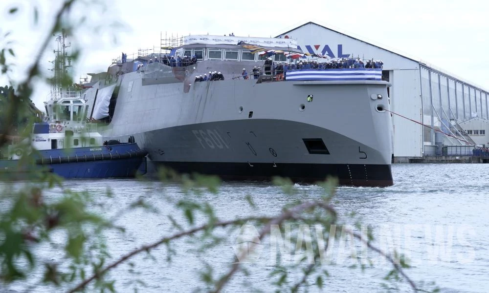 Έσκασε μύτη η “γάστρα” της ελληνικής Φρεγάτας ΚΙΜΩΝ στον ποταμό Σκορφ στα ναυπηγεία της Naval Group